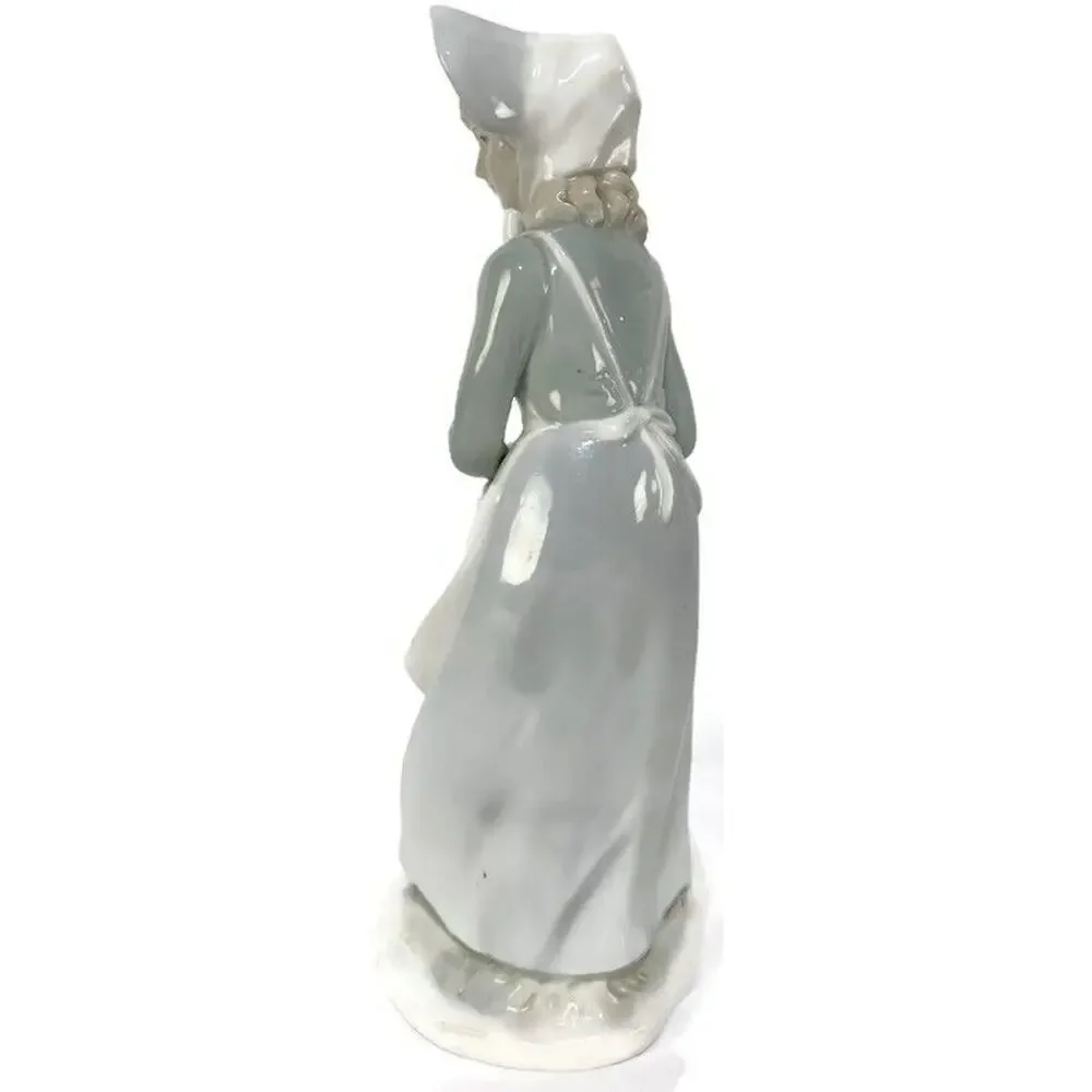 Norleans Porcelain Figurine Woman With Cat In The Style of Lladro 8.5